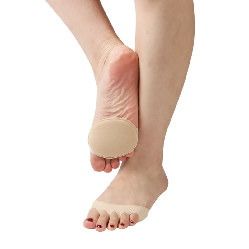 pessoa-utilizando-as-Almofadas-Viscoelasticas-Unissex-Terapeuticas-com-um-dos-pes-levantados